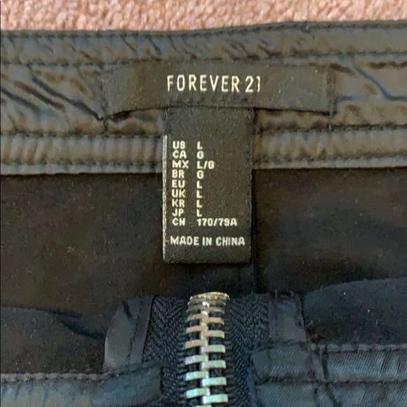 Forever 21 Miniskirt - Picture 2 of 2